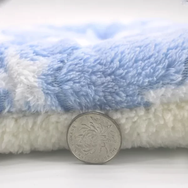 Cozy Calming Cat Blanket - Image 4